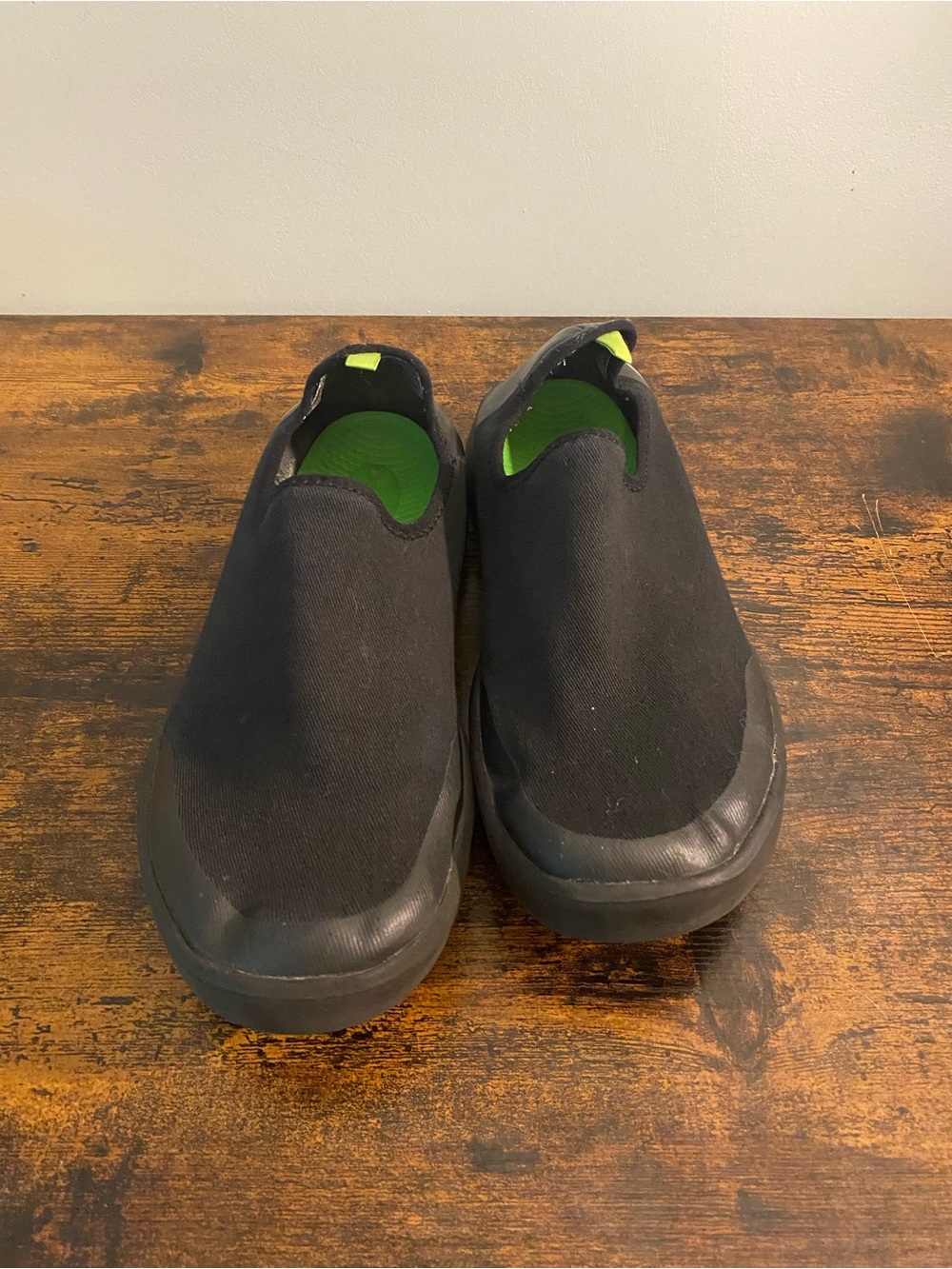 Oofos 00mg EeZee Sneakers